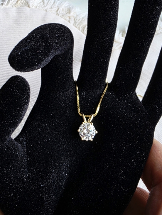 Jewelry - 2 ct round-cut diamond stimulate Moissanite solitaire pendant set Chain necklace